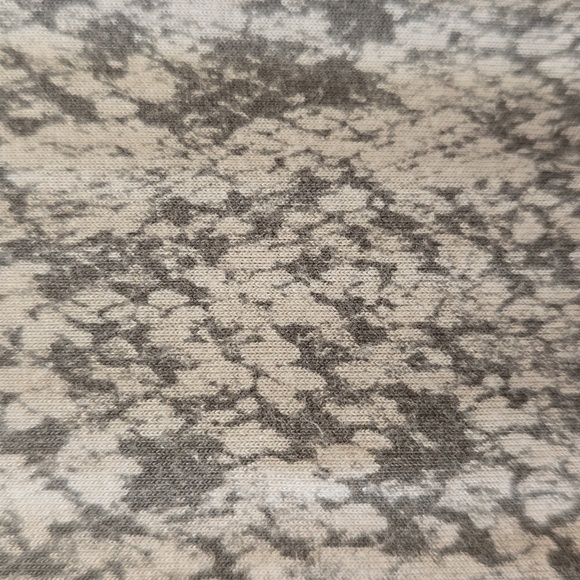 APT. 9 BRAND WOMEN'S PETITE LONG SLEEVES "SNAKE SKIN" PATTERN TEE SIZE XLP - Picture 6 of 13